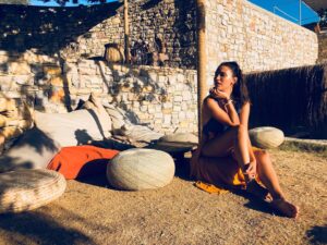 İlayda Aydın Instagram - Az kaldı dimi bu günlereeee?☀️✨