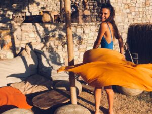 İlayda Aydın Instagram - Az kaldı dimi bu günlereeee?☀️✨