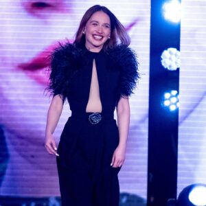 Ilayda Çevik Instagram - L’amatissima Betül di #TerraAmara…ora a #Verissimo! @ilaydacevik, benvenuta 🩷