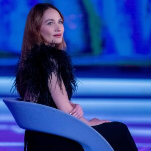Ilayda Çevik Instagram - L’amatissima Betül di #TerraAmara…ora a #Verissimo! @ilaydacevik, benvenuta 🩷