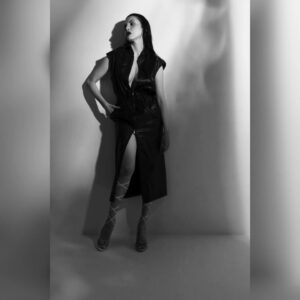 Ilenia Pastorelli Instagram - Grazie per la bella intervista 🖤
@manintownofficial

Special thanks to
Photographer:@davide_musto
Stylist : @stefaniasciortino 
Make-up Artist: @iamemanueleromano 
Pressoffice : @tuc_comunicazione
Location : @studiophotografia.official