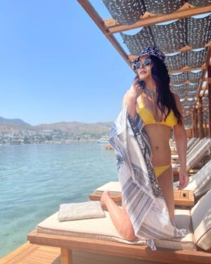 İlknur Soydaş Instagram - Love in the air💚