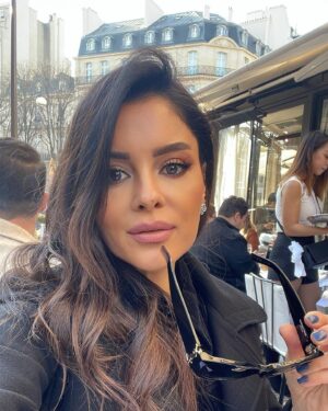 İlknur Soydaş Instagram - Paris dump🥐💛