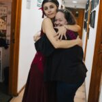 Ilse Salas Instagram - Después de seis meses dando cuerpo, corazón, alma, cabeza , lágrimas, músculo y VOZ a esta obra, después de doscientas aventuras invaluables y total admiración por mis colegas , me voy despidiendo en plenitud total , habiendo atravesado días tremendos en donde pensé que no la armaba. Mi alegría y agradecimiento es eterno. Este #Cabaret está en su momento más brillante. 🙌🏽 ÚLTIMAS 12 funciones como #SallyBowlles y que la estafeta ¡ siga rolando! ❤️