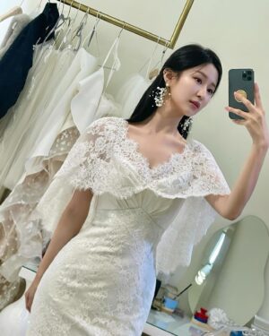 Im Min-su Instagram - Black🖤 or White🤍?