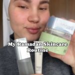 Iman Meskini Instagram - Annonse @kicks.no 💞 I Ramadan, som er vår hellige faste-måned der vi avstår fra mat og drikke fra daggry til solnedgang, kan huden bli tørrere enn vanlig. Derfor synes jeg det er ekstra viktig med en god og hydrerende hudpleie-rutine, og jeg har funnet de perfekte produktene til dette! 😍 Produkter: Pixi - DetoxifEYE Eye Patches BeautyAct Glass Serum BeautyAct Gel Cream BeautyAct Hydrarepair Melting Eye Cream #kicksno #ramadan2024 #ramadanmubarak
