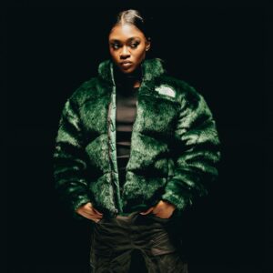Imani Lewis Instagram - “INTRO” MUSIC VIDEO OUT NOW!!!🔋🔋🔋🔋🔋🔋WHATS YOUR FAV LYRIC FROM INTRO?!?🫣🫣🫣💚🖤💚🖤💚🖤💚🖤💚🖤💚🖤💚🖤💚🖤💚🖤💚🖤💚🖤💚 #Ready4Mocha #Ready4Intro