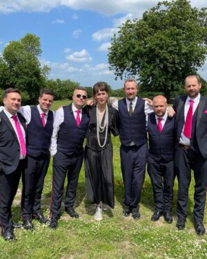Imogen Heap Instagram - So! Last summer for 6 weeks Alex Horne and his band (plus about 50 other people) made themselves at home in a very special place close to my ❤️ to film The @hornesection TV show: a rather amusing new series on @channel4. 

You may recognise it if you followed the making of Ellipse and other projects I’ve filmed over the years @thehideaway.studio or indeed visited it yourself! 

I come in to perform my ‘new single’ at some point 🤣

Was a really fun day! Thanks for inviting me in for my first cameo acting debut and for taking such good care of the place! Welcome back anytime! 😉

A few BTS pics from the filming day and the official trailer from  #TheHorneSection.