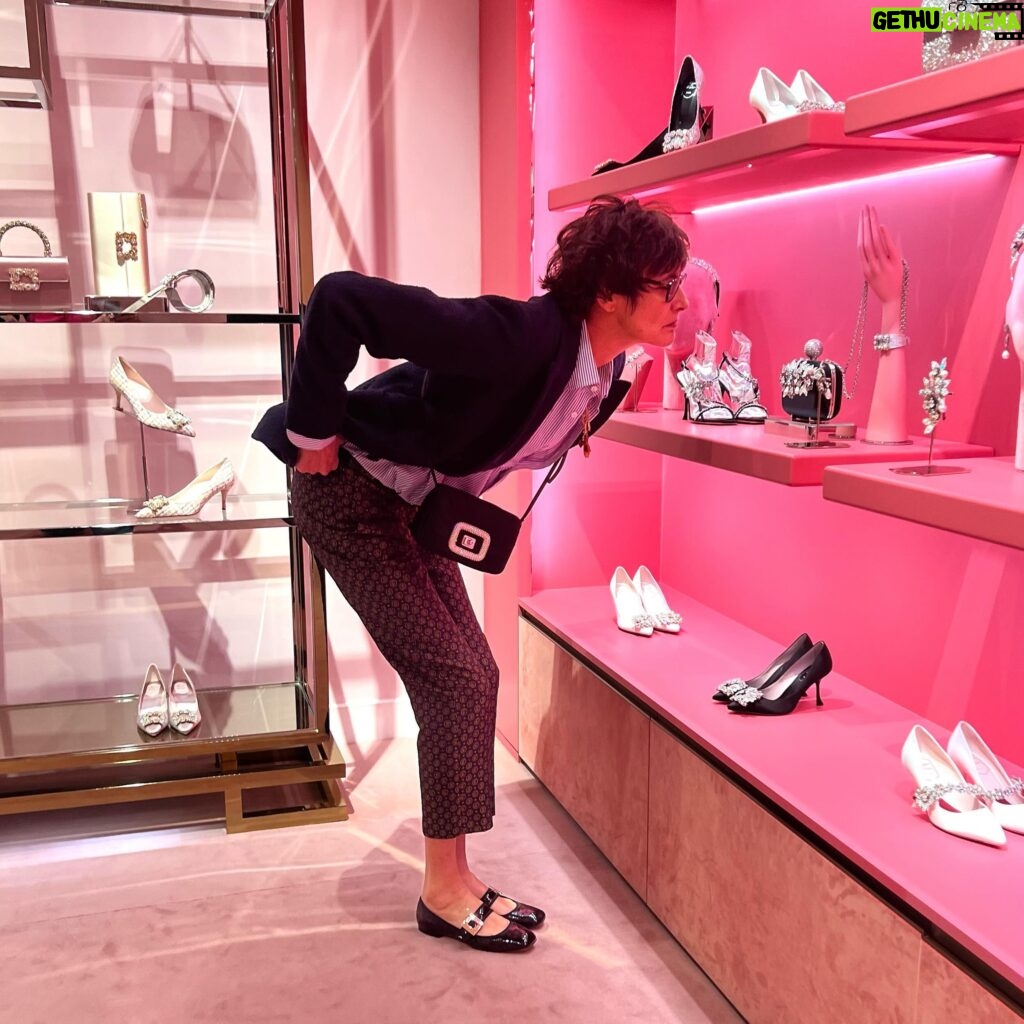 Inès de La Fressange Instagram - Checking everything @rogervivier ! #ilovemywork #Parigi tonight #picture @_stmleux all dress up by @inesdelafressangeparis