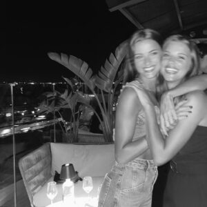 Inês Aguiar Instagram - Desde sempre que gostamos de celebrar o aniversário. Este ano tivemos a sorte de calhar no mesmo dia.
