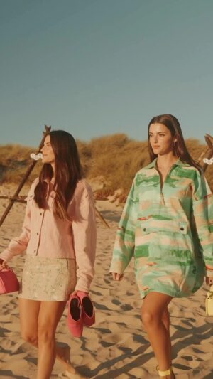 Inês Aguiar Instagram - Spring matches nature, color and fun! 
The new Box-Trot bag from @longchamp reflects it all.

#LongchampBoxTrot #LongchampSS23 #Pub