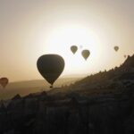 Inês Gutierrez Instagram - AND SHE SAID YES… to the hot air balloon experience in Cappadocia. 😎 #cappadocia #turkishairlines #hotairballoon #experienceofalifetime