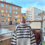 Ina Svenningdal Instagram - Annonse//sponset garn-oppskrift// @dreamknit 🐣 Assa hallo! Jeg har strikket denne genseren! Jeg tror jeg har strikket drømmegenseren fra @dreamknit ☀️ «pepper sweater» med striper og forskjellige teknikker så ser man kjapt fremgang og den er sååå gøy å strikke! Kommer til å bli en genser for hver dag i uka, hele året☀️ Og jeg skal definitivt prøve strikkeverktøyet deres på hjemmesiden, hvor du kan designe din helt egen genser i det garnet du selv vil strikke i, og lage din helt unike genser/vest!☀️