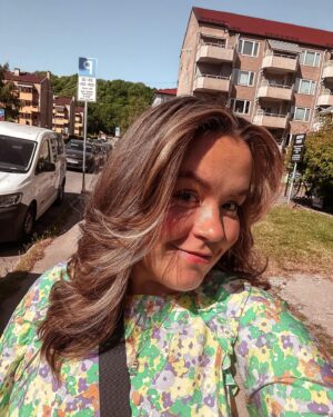 Ina Svenningdal Instagram - My hairdresser @bycmellem should be proud that i did my own blowout! DONT SWIPE 😬