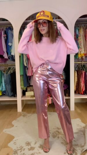 India de Beaufort Instagram - What’s ur fave combo? Vote below! Metallic “Lupe” trouser from @amylynnofficial 💕 @gucci @dkny @stuartweitzman #style #fashion #grwm #vintage #metallic #closet