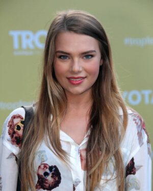Indiana Evans Instagram - "Nobody knows your entire life story but you. They may have heard pieces of it, but no one will ever know you like the way you know yourself."
#indianaevans