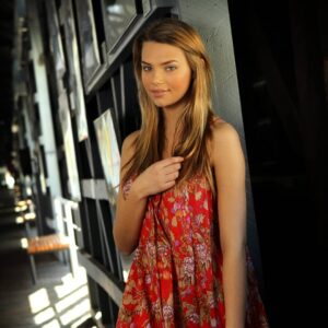 Indiana Evans Instagram - good christmas eve everyone 🎄❤️
#indianaevans #merrychristmas