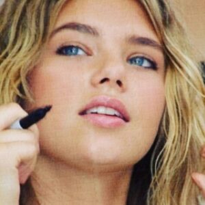 Indiana Evans Instagram - any good shows or movies on netflix?
#indianaevans