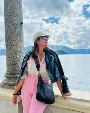 Inês Simões Instagram - From Italy with love🤍 #carroseldefotos #primeirodia #bellagio #varenna #lagodicomo