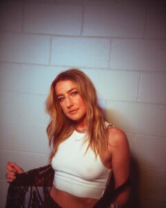 Ingrid Andress Instagram - opening for @stevienicks in Milwaukee gave my heart so much life. my cup is starting to fill back up again 🫗🥤 📷 @worldfamousmuriel