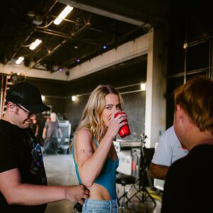 Ingrid Andress Instagram - INDY 🫶🏼 what a time we had together. I’ll see you tonight Detroit for the last night of the #duckbucktour !! 

📷 @worldfamousmuriel