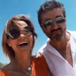 Ingrid Chauvin Instagram - « Le rêve est l au- delà de ce que tu vis déjà «  Je ne sais pas qui je dois remercier , peut être le diable d avoir été ce qu il est , pour me permettre d être si heureuse aujourd hui ✨. Tres beau samedi a vous tous , on vous embrasse 🤍. #bonheur #amour #famille #sisterbrother #playa #sete @laola347 #relax #detente