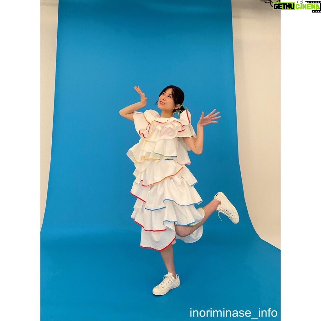 Inori Minase Instagram - 🥟 #カレンダー2024 #表紙 #おしゃかわ