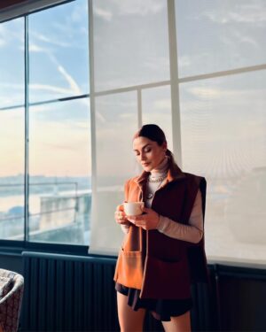 İpek Bağrıaçık Instagram - ..to the most beautiful sunsets..🥂