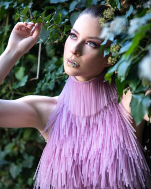 İpek Yaylacıoğlu Instagram - Serinin son fotoğrafı geldiii 🤍 🤩Sizin favoriniz hangisi oldu?  Elbise 👗: @cihannacar Styling: @asliiplikcioglu 📸: @kursadkarakus Saç & Makyaj: @gulsen.ozbakan