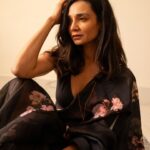 Ira Dubey Instagram - Sundays are for flowers 🌺 Shot by @yousef_alshabeeb