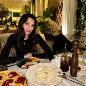 İrem Yüksel Instagram - 🥂