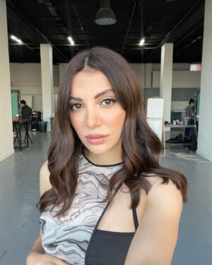 İrem Yüksel Instagram - Hellüüüü🐥
@sertac_kolay 
@huseyinkaygsuz 
@cakmaksalihaa 
@askfilmiofficial