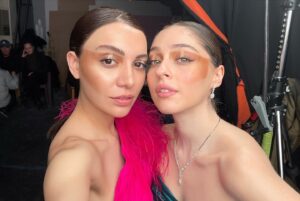 İrem Yüksel Instagram - @askfilmiofficial dump geldi❣️
Çekimlerimizi bitirdik izlemek için sabırsızlanıyorum🦥 
Vee special thanks to: canım hocam @denizdenizciler ❣️
@askfilmiofficial 
Ve canım cemrom @cemrebaysel 
İyi ki siz🙏🏼