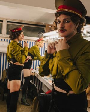 Irene Azuela Instagram - Este es nuestro cabaret. Este es nuestro espacio de libertad y gozo. @cabaretmexico 📷 @emiliovaldes55