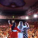 Irene Junquera Instagram - Aquí tenéis una pequeña píldora de lo que está siendo “Mujeres: la Dramedia”, ¡venid a vernos porque os vais a reír! 😜 Gracias, Valencia, por la increíble acogida. ¡Nos vemos pronto! 🥰 *Por cierto, el final del vídeo es MAGIA PURA*