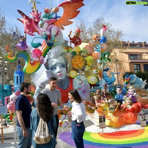 Irene Montero Instagram - Un año más en las Fallas de Valencia🥰💜