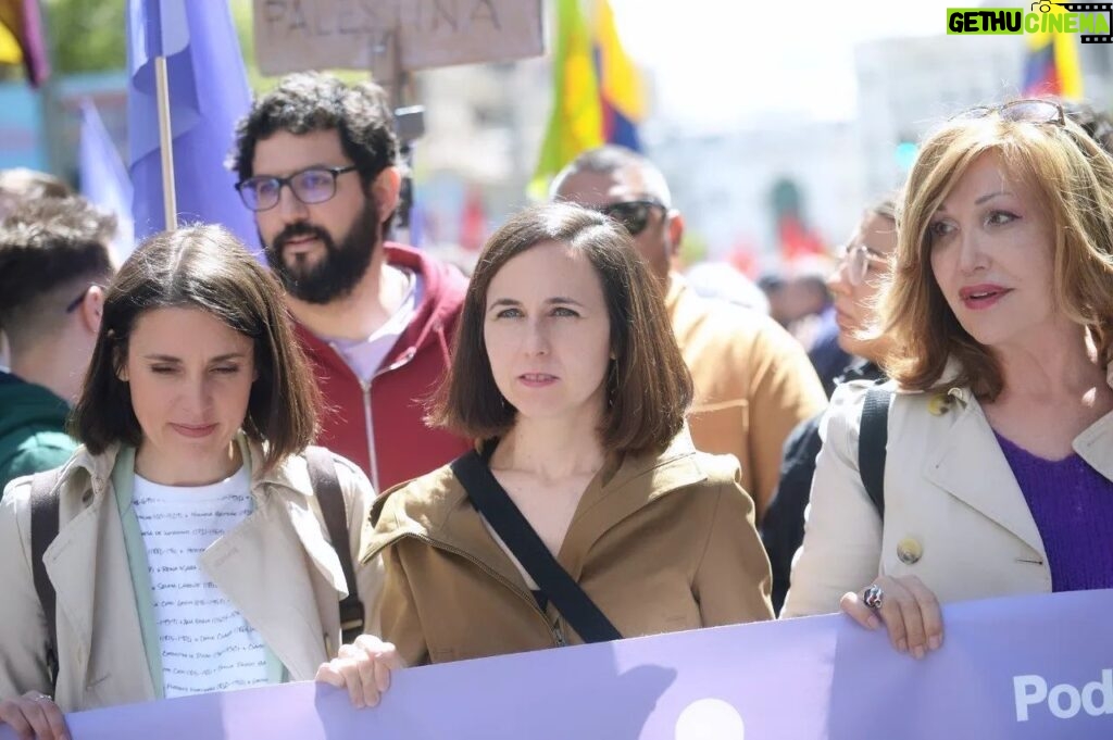 Irene Montero Instagram - Por un estatuto de los trabajadores y trabajadoras que acabe, por fin, con la precariedad. Por un trabajo con más derechos. Por una vida con tiempo libre. Por eso salimos hoy #1DeMayo a las calles.