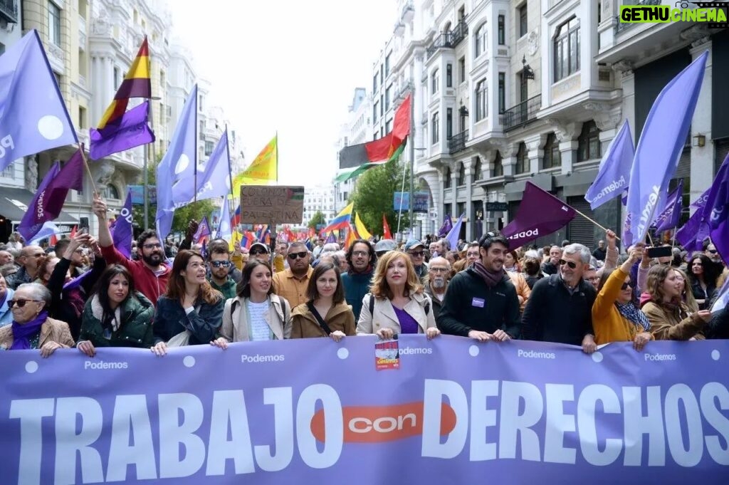 Irene Montero Instagram - Por un estatuto de los trabajadores y trabajadoras que acabe, por fin, con la precariedad. Por un trabajo con más derechos. Por una vida con tiempo libre. Por eso salimos hoy #1DeMayo a las calles.