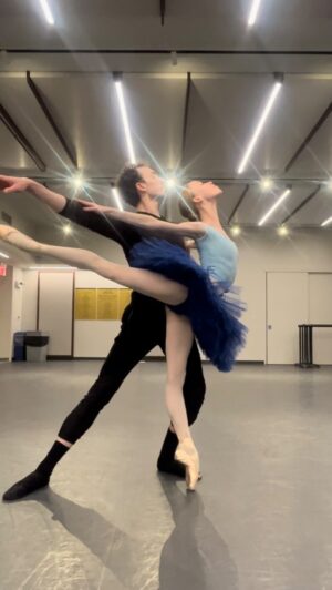 Irina Dvorovenko Instagram - First time trying White Swan pas de deux with Elisabeth Beyer! 🩰🦢 She has the right soul, beautiful lines and the right feeling. Thank you so much @cydoherty for spending your day off with us!😅💪 @elisabethsbeyer @cydoherty @blochdanceusa @bloch_eu #ballet #ballerina #blochgirl #variation #whiteswan #swanlake #pointe #pointework #privatecoaching
