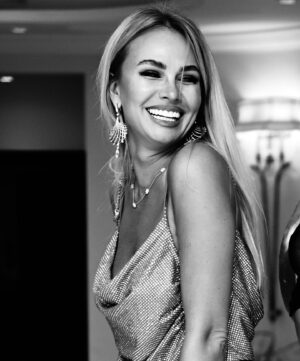 Irina Mairko Instagram - Этот движ я запомню навсегда)

Каждая получит от меня видеопоздравление на 70ти летие с исходниками, которые нельзя сюда выставлять 😂😂😂

Ждите кошки😉