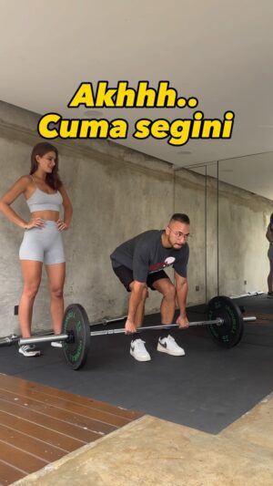 Irina Stroganova Instagram - Jadi cowok kok lemah… @prioromano 🤣