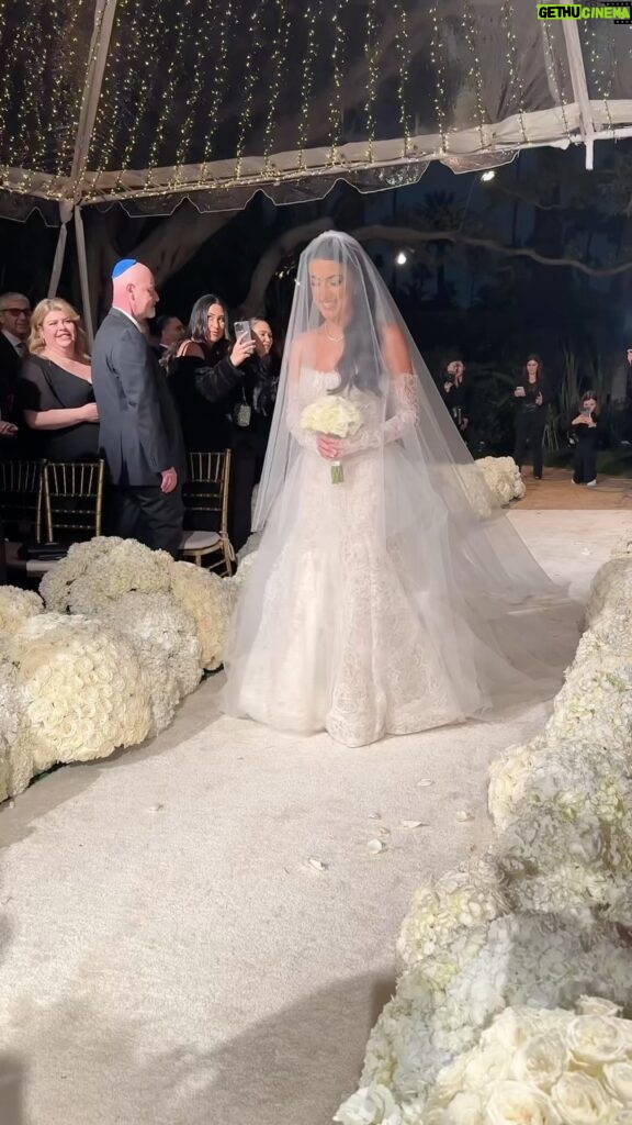 Irina Antonenko Instagram - Love was in the air! 💕 Congratulations @shadiaslemand & @russ_ez I was beyond thrilled to have celebrated the union of two amazing souls at their wedding last weekend! 💕 The joy, the laughter, the tears of happiness - it was all about love! I’m so happy I got to witness the magic of their special day and dance the night away with loved ones! 💃🏻 Who else has felt the love? 💕 #LoveWins #WeddingBliss #CelebrateLove