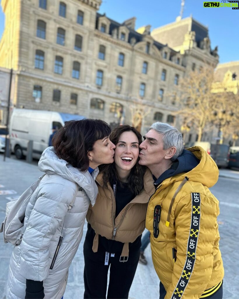 Irina Antonenko Instagram - This has been the most amazing trip to Paris in my life. I spent valuable time with my parents 🥹 Miss you so much and hopefully I can see you again soon ❤️‍🔥!!! #familytime #happydaughter