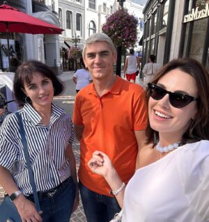 Irina Antonenko Instagram - The greatest time with my family 🫶! 
Love you mom and dad 🩵💙🤍
#familytime