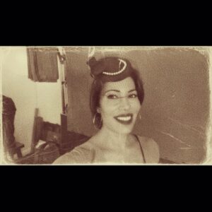 Iris Almario Instagram - Monday morning #selftapeaudition 🎭You never know what you’re going to play next. She’s fun, loves animals, has a checkered past and a heart of gold. #actorslife🎬 

#storytellers #actinglife #actresslifestyle #actress🎬