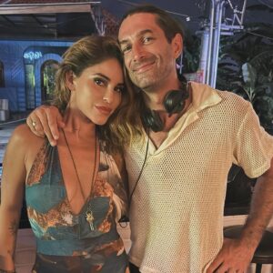 Irmak Ünal Instagram - Thank you all. Loads of love and amazing people around me. I m a lucky woman. ✨💋🤍 #iammyownexperimentiammyownworkofart
