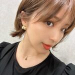Iroha Yanagi Instagram - 🍊🍊🍊 出産前のイメチェン𓈒𓂂𓏸⸝⸝ カラーをここまで明るくしたの 久しぶりだな〜 表情明るくなったような気がする💛 長さもまた短くしてもらって 髪質改善トリートメントも🚿🫧 @jinstaglam ありがとうございます✂︎✨