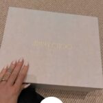Iryna Soponaru Instagram - Хело май фоловерс, я в кепітал оф грейт брітан🇬🇧 Приїхала сюди якось без сил, але за кілька днів вже встигла: 🎤Дати інтервʼю 💆‍♀️Сходити до найкращого косметолога, скоро зніму з нею класний рілсік👀 👠 Я нарешті купила весільні туфліііі Отак… та найбільша цінність це можливість побачити рідних. Моїх і Різа. Всі ми знаємо як це цінно🤍 Обіймаю міцно та триматиму в курсі подій. Photo by @mariyamilka