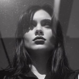 Isabel Gravitt Instagram - Black & white by the wonderful @manfredbaumann