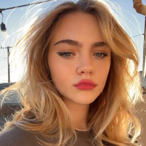 Isabel Gravitt Instagram - 